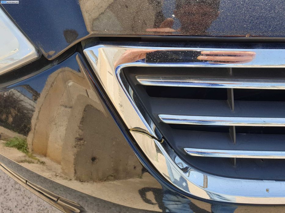 Grila cu Sigla cu Defect Spoiler Bara Fata Ford Galaxy 2 FL Facelift 2010 - 2015 [K5018]