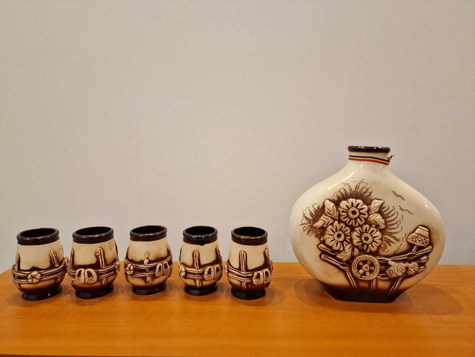 Set sticlă și pahare