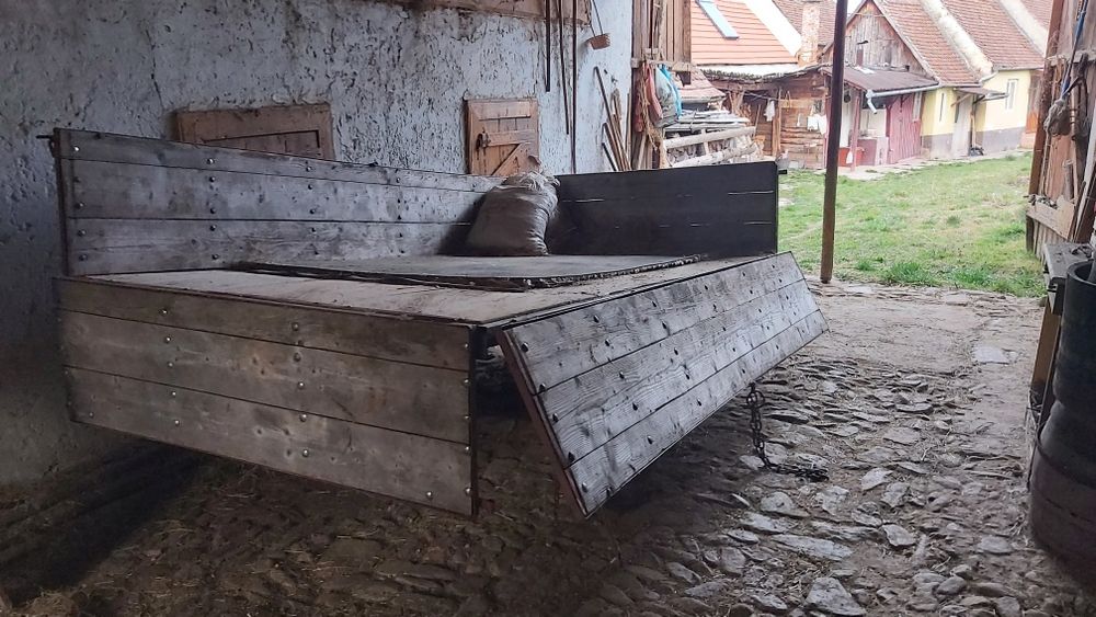 Tractor U445 și remorcă