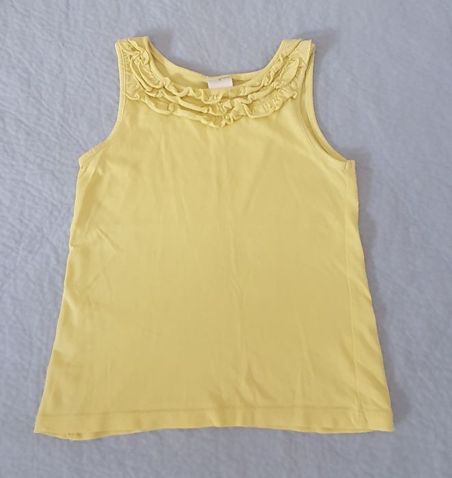 Lot tricouri/pantaloni scurti marimea 98/sandale mărimea 25