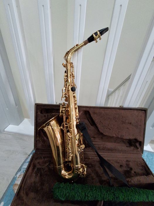 Саксофон альт. Vita.