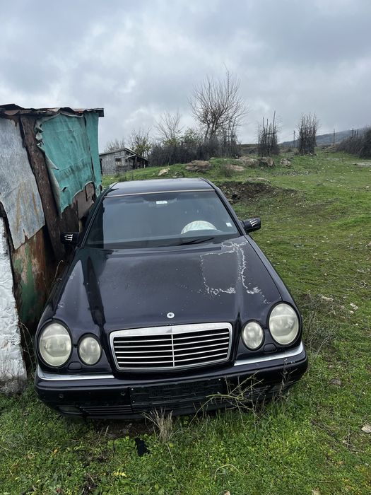 Мерцедес е290 на части