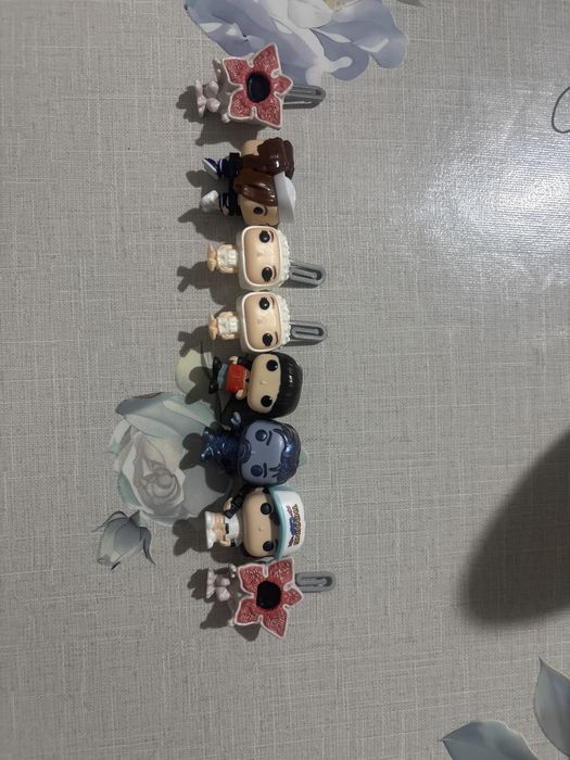 Обменяю фигурки stranger things