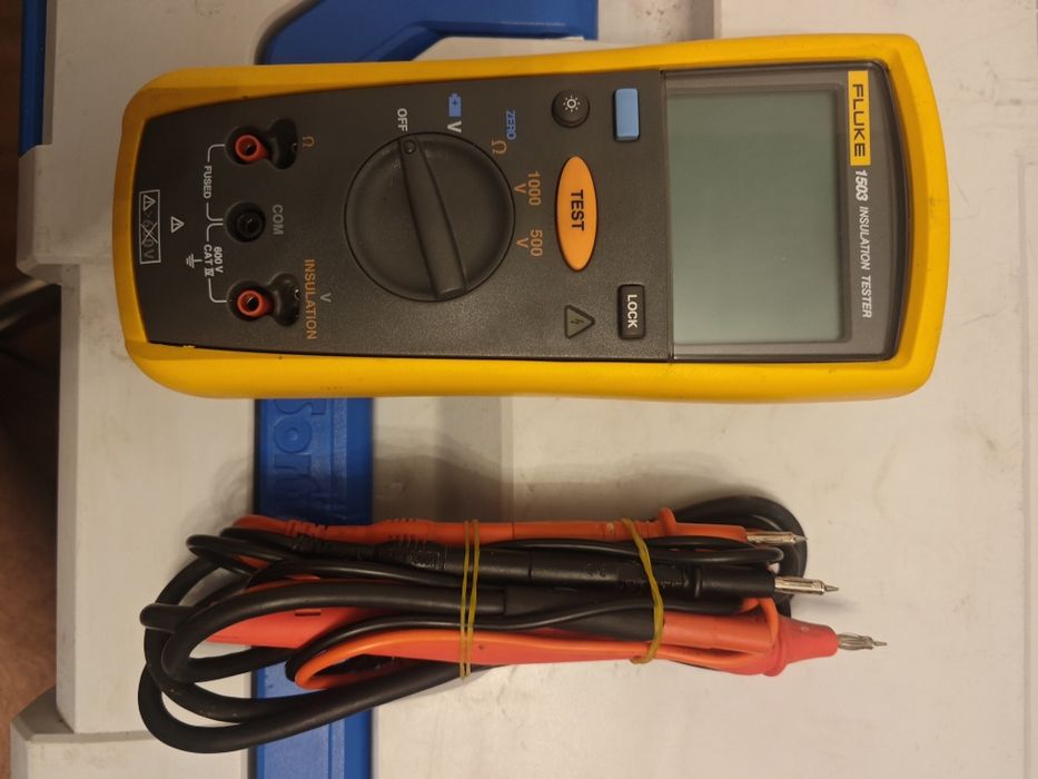 Изолационен тестер Fluke 1503