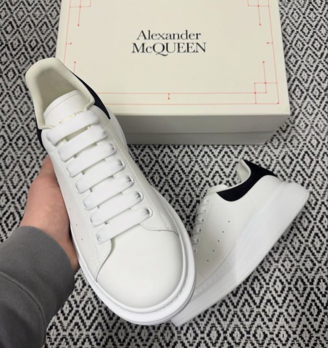 Alexander McQueen - Cu factura!