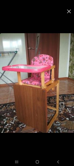 Детский стол для кормления