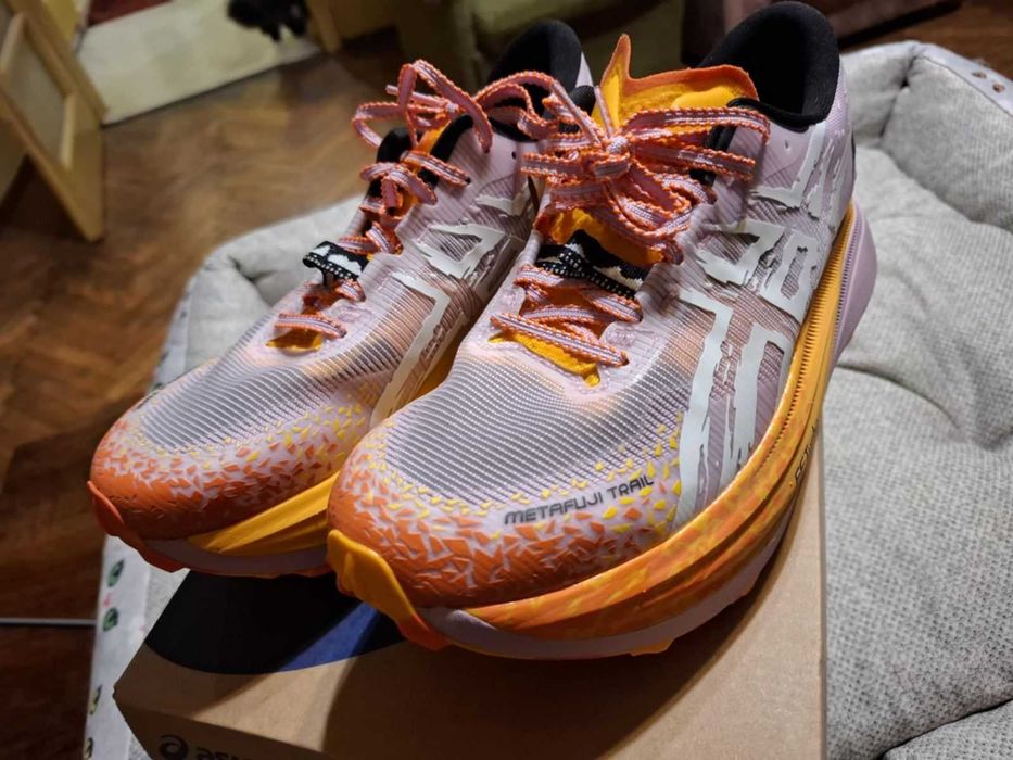 Нови маратонки за планинско бягане ASICS METAFUJI TRAIL
