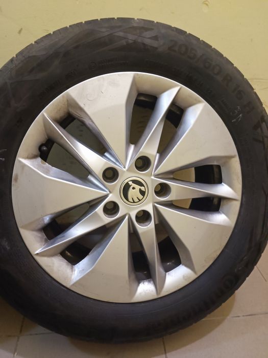 Джанти с гуми за skoda 205/60 /16