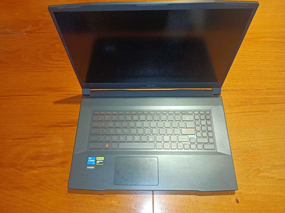 Геймърски лаптоп MSI Katana GF76 17.3" (i5 / RTX 3050 / 8GB / 512GB)