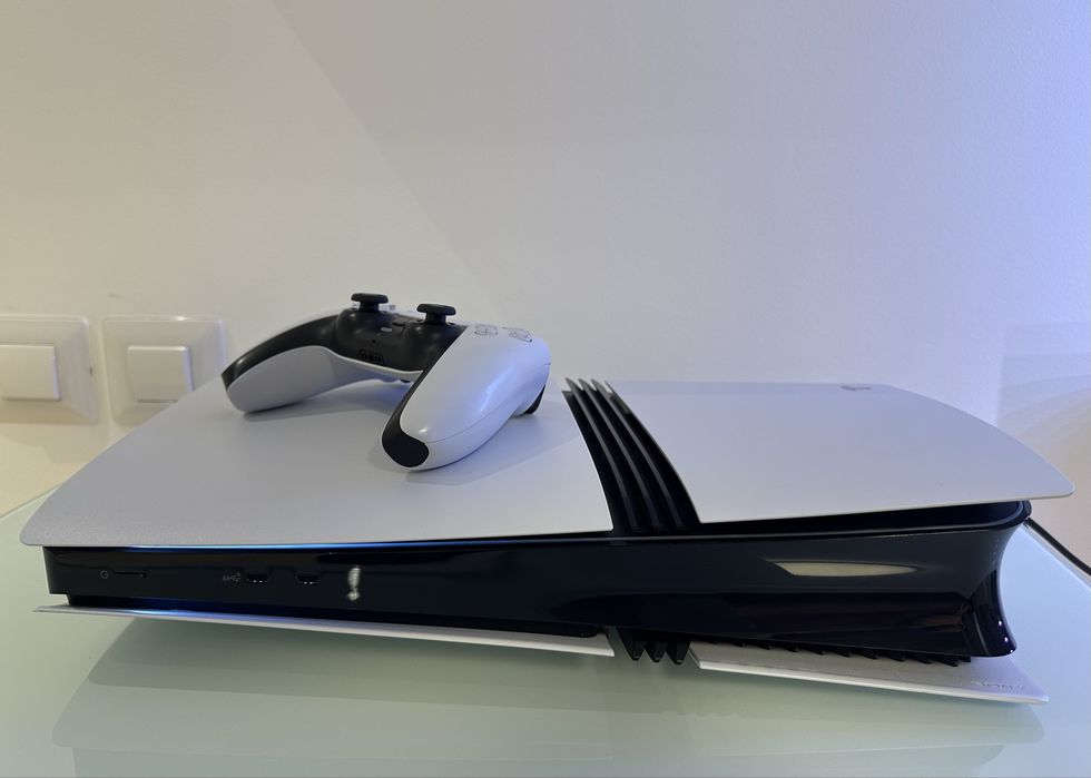*Modabil* Playstation 5 Pro 2TB cu garanție !