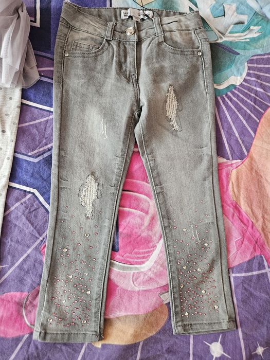 Дрешки за момиче