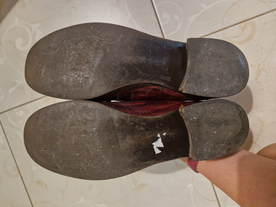Продам женские туфли