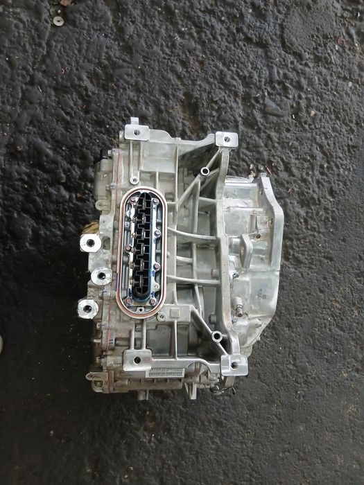 BYD karobkasi Song plus gibrit kafolati bilan