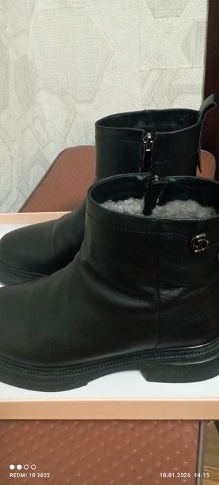 Кожаные сапоги жен