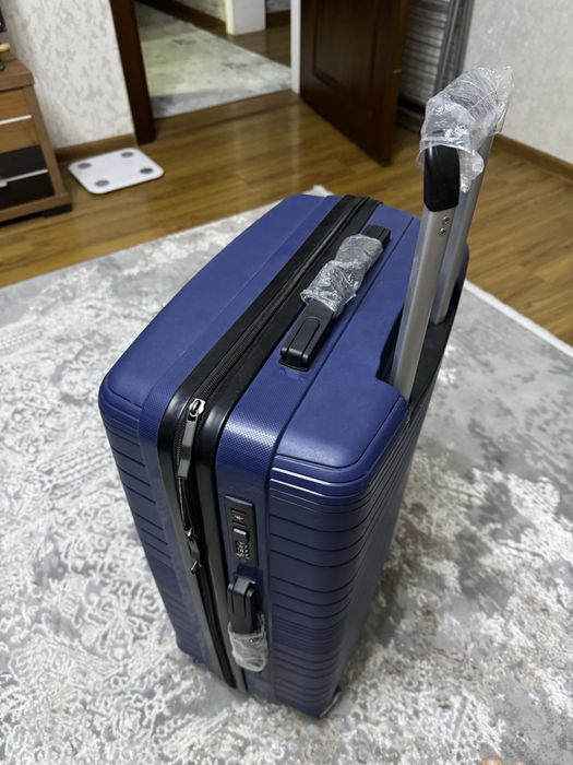 Чемодан размер средний М на 20-25кг