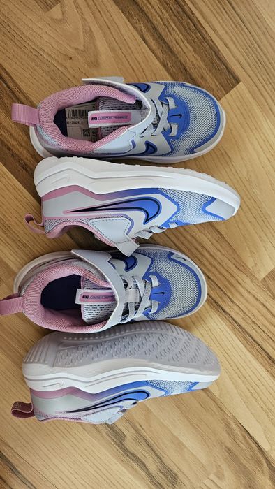 Nike Cosmic Runner