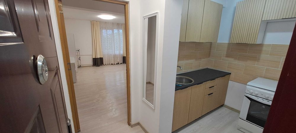 GARSONIERĂ DE VÂNZARE