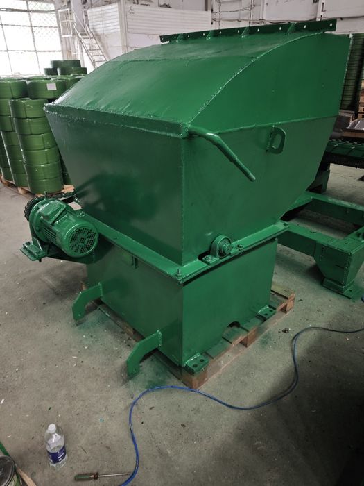 Дробилка для дробления б.у. баклажек