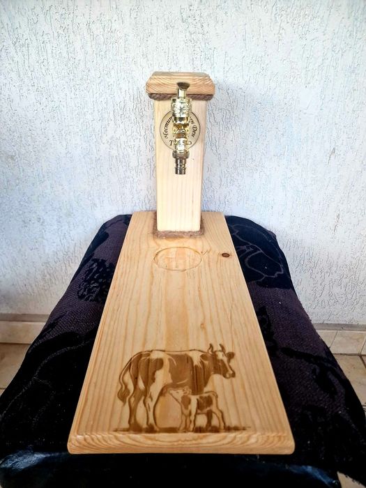 Диспенсър за алкохол чешмичка