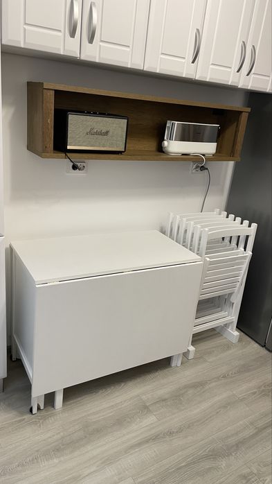 Set masa cu 4 sau 6 scaune pliante pe ALB