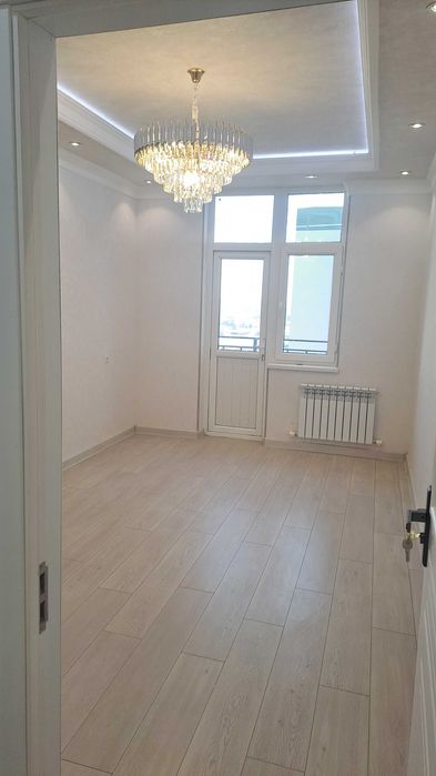 3 xonali kvartira sotiladi