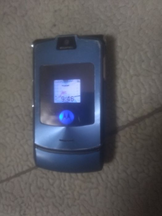 продам два телефона