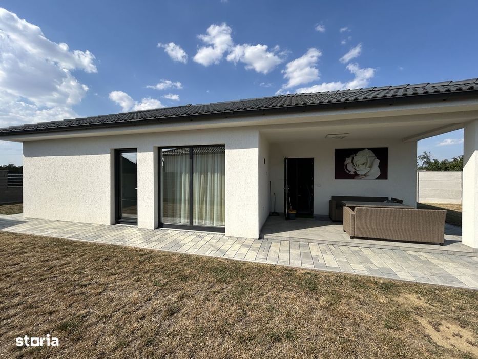 Vand vila noua LUX, an constr.2024,in Manduloc,la cheie.st.470 mp.