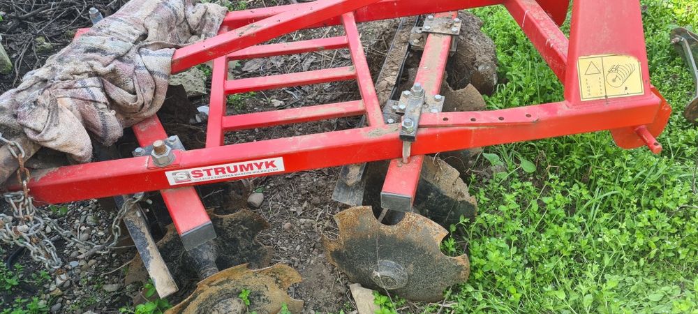 Vand disc purtat in titati .dimesiune 130m.aprope nou cu sistem de grisare .folosit de 3 ori