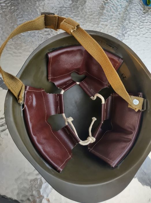 Casca militară metalica noua in stare impecabila