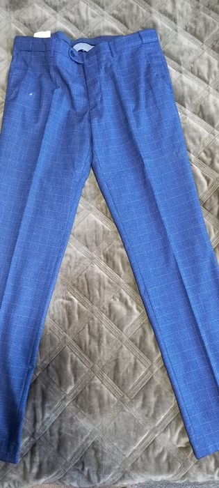 Продам костюм тройка