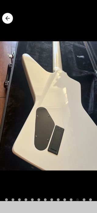 Epiphone Explorer 84 Със Куфар