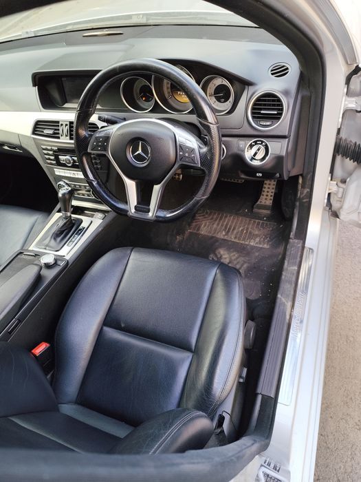 На части Мерцедес  C220 ОМ651 170 КС W204 комби AMG 18 цола xenon