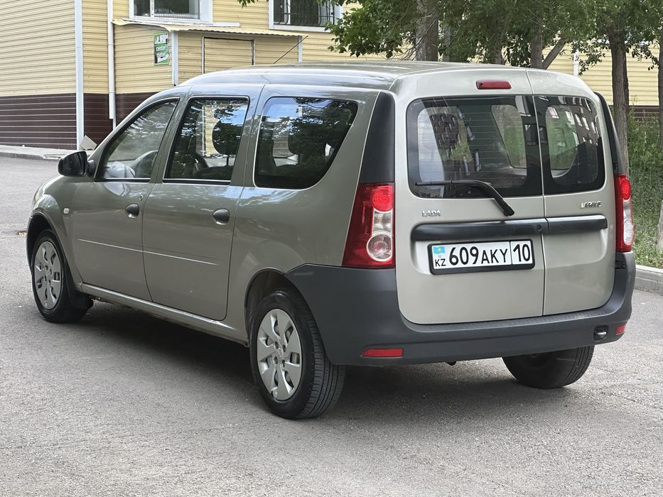 Продам ларгус 2013 год