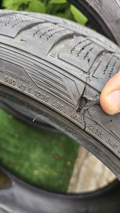 6 бр. Зимни гуми 225/35R19 XL TOYO SNOWPROX S954