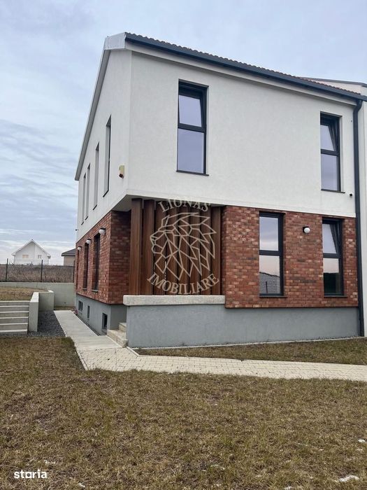 Doua case in Duplex 4 camere 183 mp-teren 295 mp-Dezmir Jud. Cluj