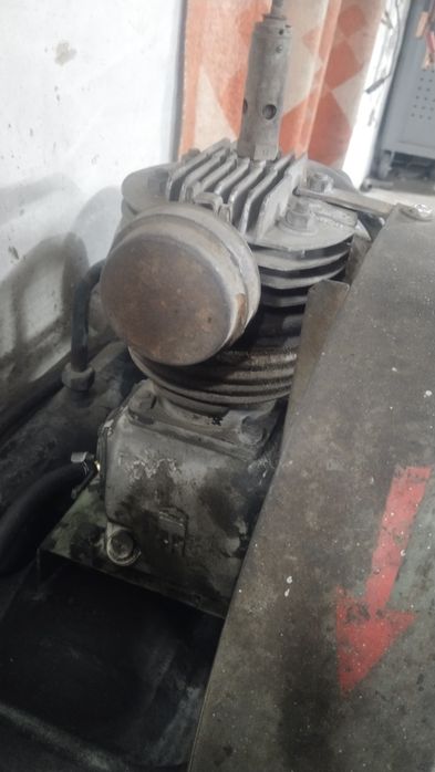 Продам компрессор