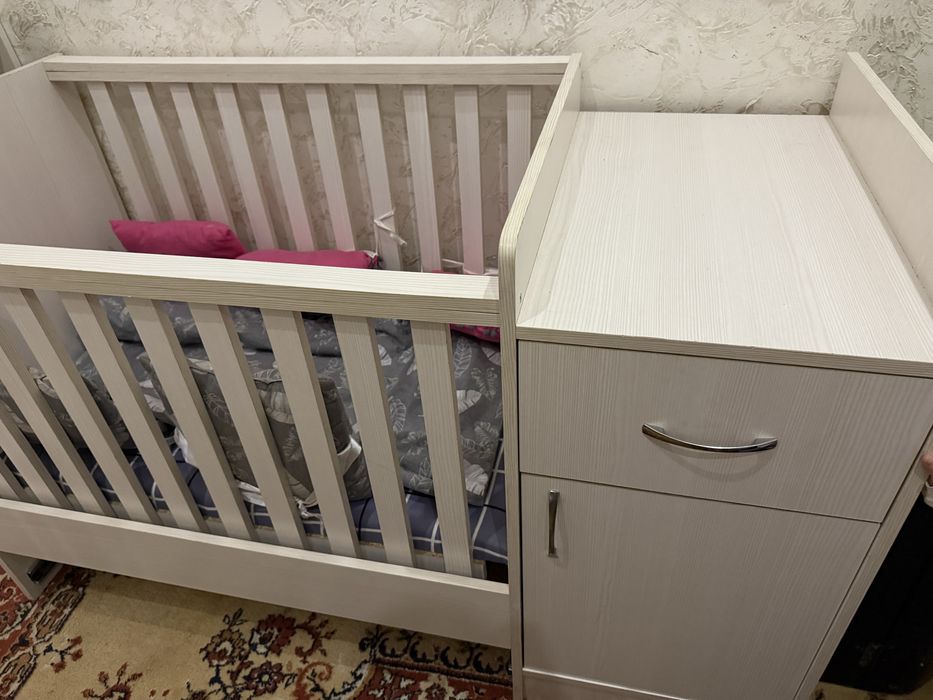 Детская кроватка манеж