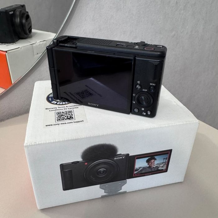Фотокамера Sony ZV - 1F