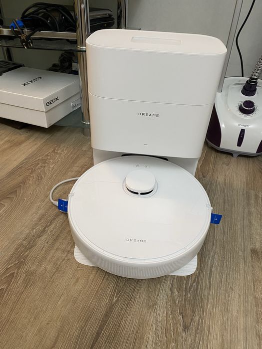 Робот пылесос, от компании «Dream»