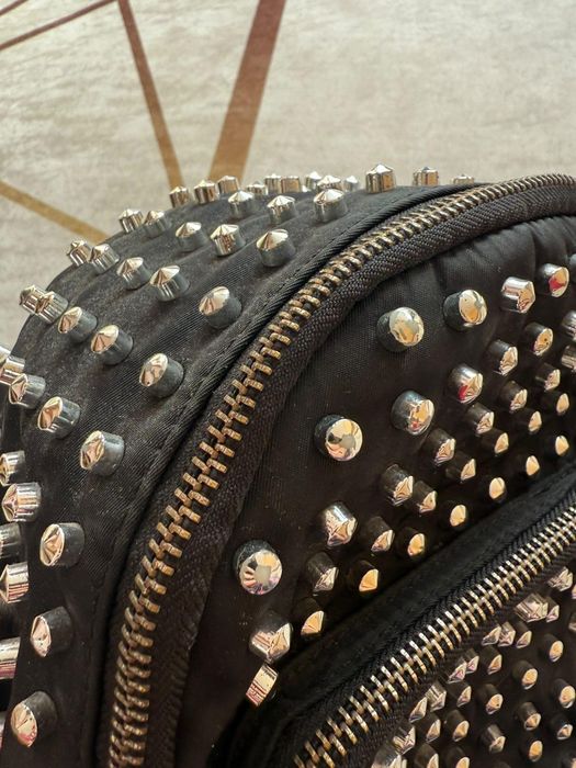 Дамска раница черна