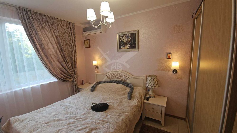 Продава се Тристаен апартамент в к.к. Слънчев бряг - 76 кв.м за 1250 €/кв.м - Снимка #2