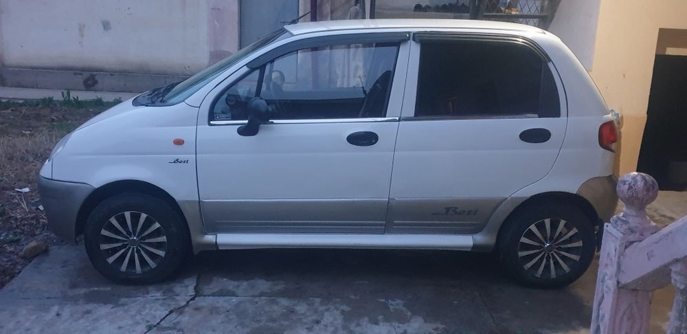 Matiz best oq rangda srochna sotiladi