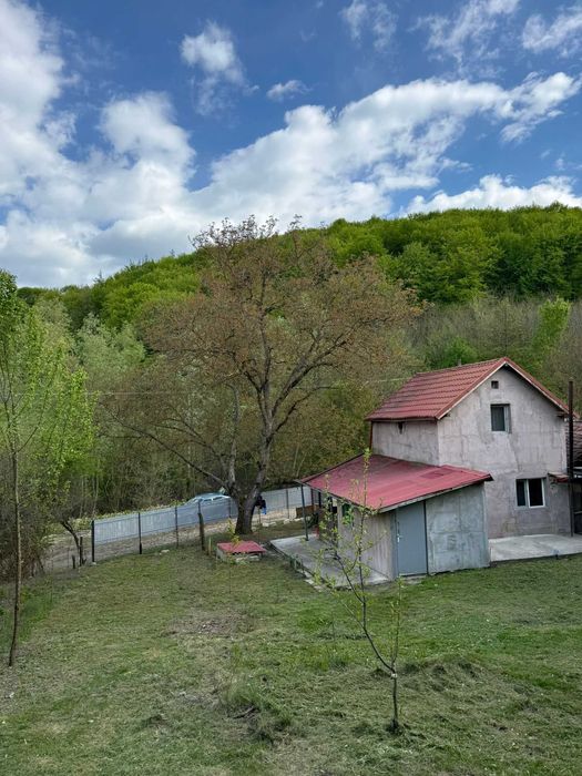 Casă cu teren în Cislău, Buzău