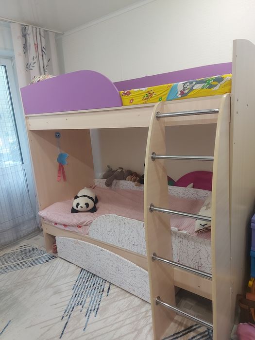 Продам двухьярусную кровать