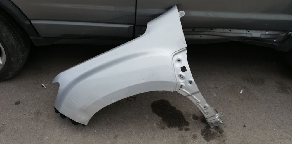 3 броя ляв и 1 брой десен калник Dacia Duster 2 (2017-2024)