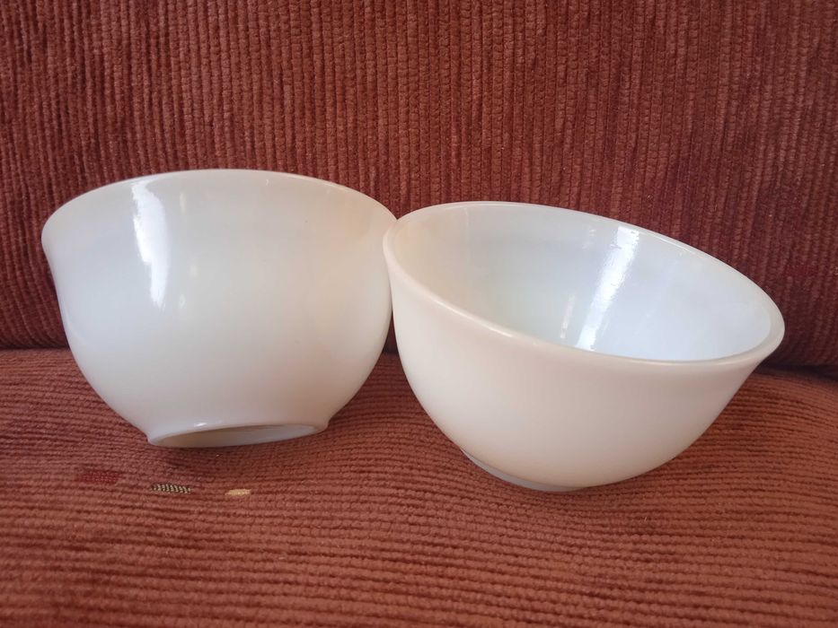 Две малки купички от аркопал за сосове, подправки и др (цена за двете)