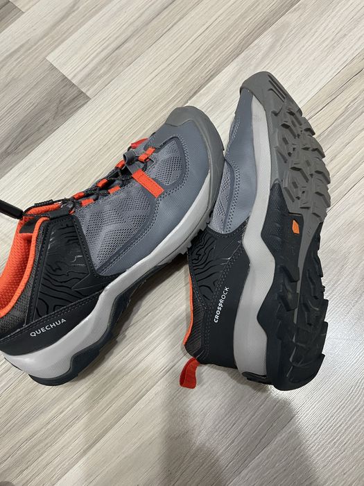 Incaltaminte trekking unisex marime 38