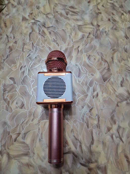 Беспроводной микрофон.