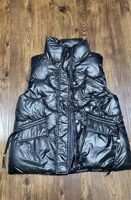 Продаю теплую жилетку