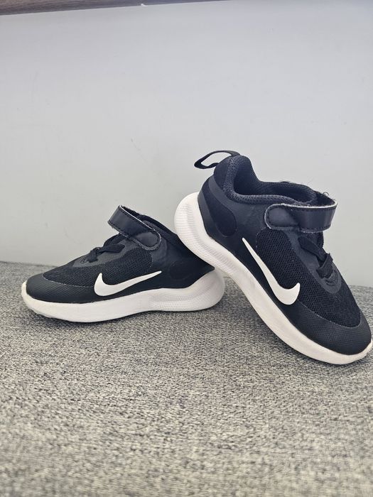 Nike revolution 7 - 22 номер